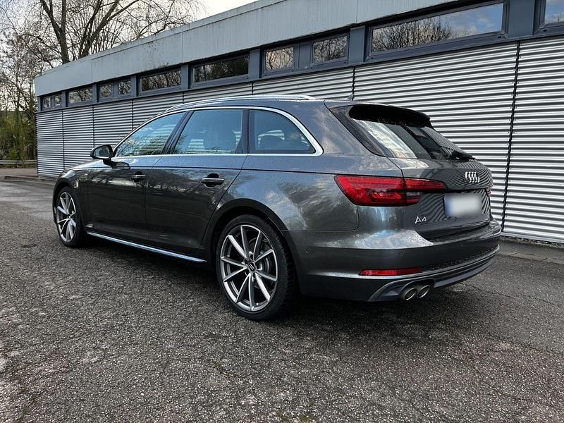 Gebraucht Audi A4 S-Line 190 PS (139 kW) 2015 Silber Kombi