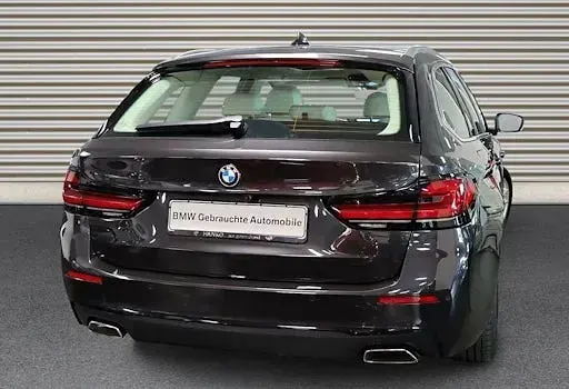 Gebraucht BMW 530 286 PS (210 kW) 2023 Grau Kombi