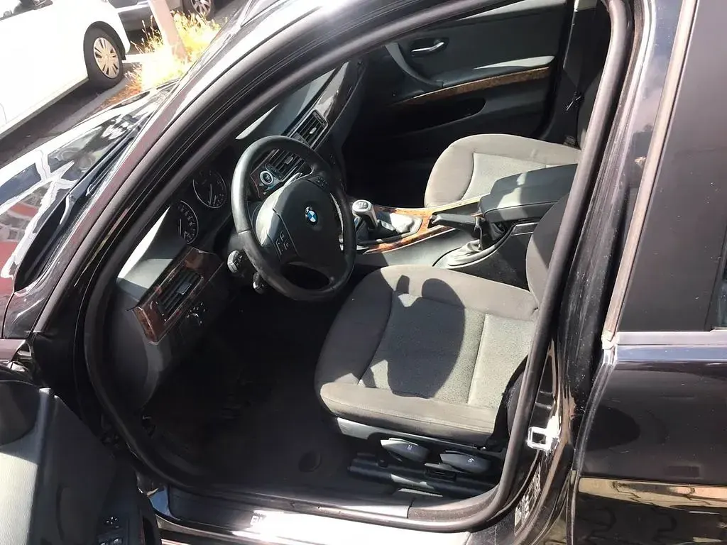 Gebraucht BMW 318 Advantage 143 PS (105 kW) 2008 Schwarz Kombi