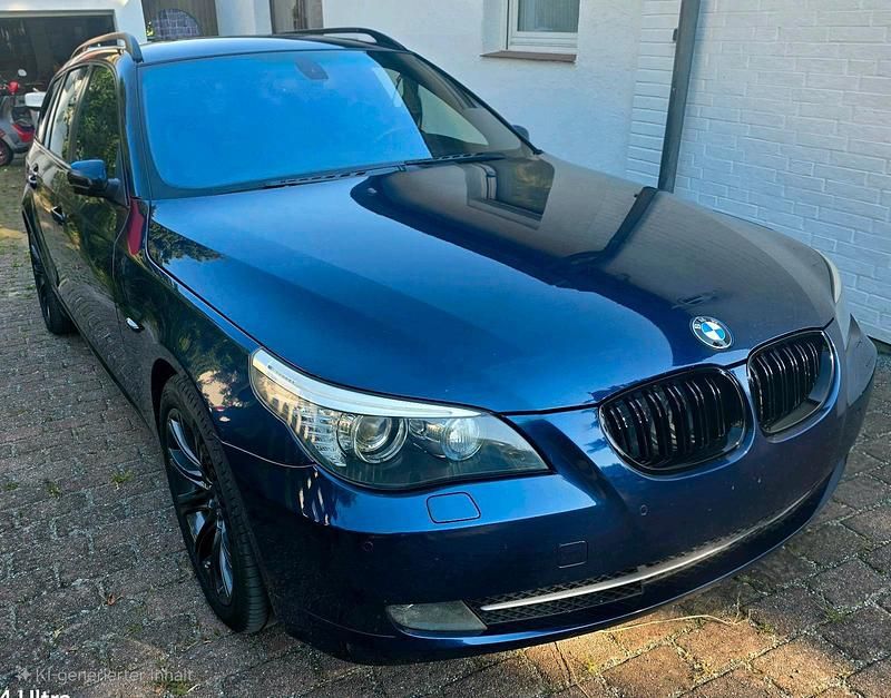 Blau Gebraucht 2007 BMW 520 Kombi | 6.999 € - Bild 1/4