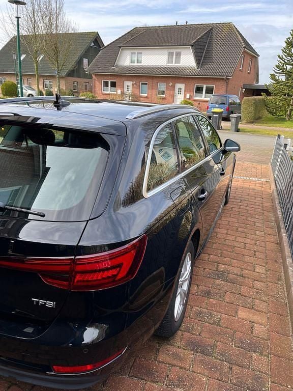 Gebraucht Audi A4 150 PS (110 kW) 2018 Schwarz Kombi