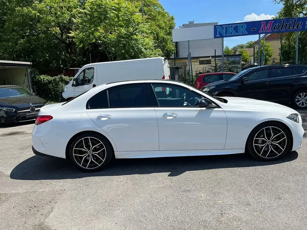 Gebraucht Mercedes C200 AMG 163 PS (119 kW) 2023 Weiß Limousine