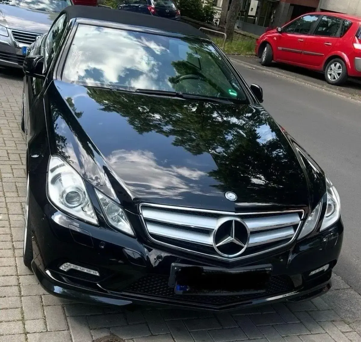 Gebraucht Mercedes E220 170 PS (125 kW) 2011 Schwarz Cabrio