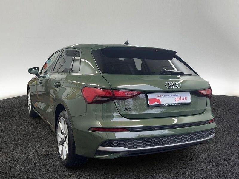 Gebraucht Audi A3 Ambiente 150 PS (110 kW) 2024 Distriktgrün metallic Limousine