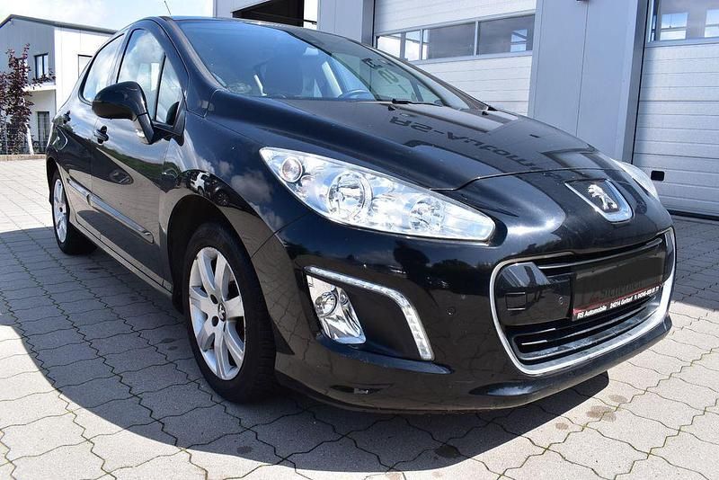 Schwarz Gebraucht 2012 Peugeot 308 Active Limousine | 3.950 € (Guter Preis) - Bild 1/4
