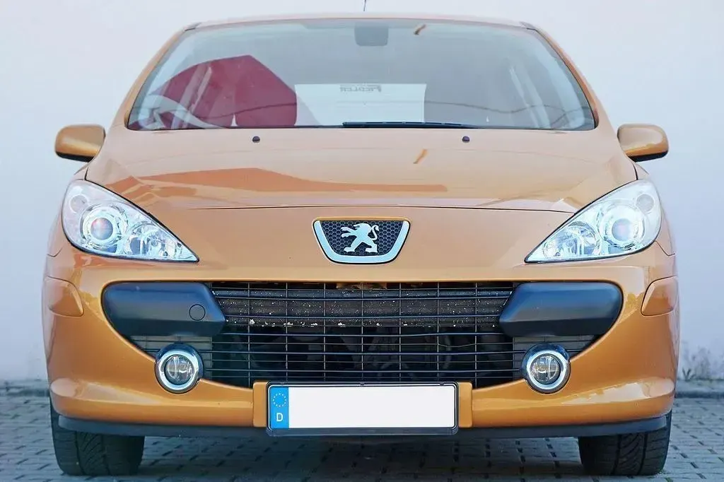 Gebraucht Peugeot 307 140 PS (102 kW) 2005 Orange Limousine
