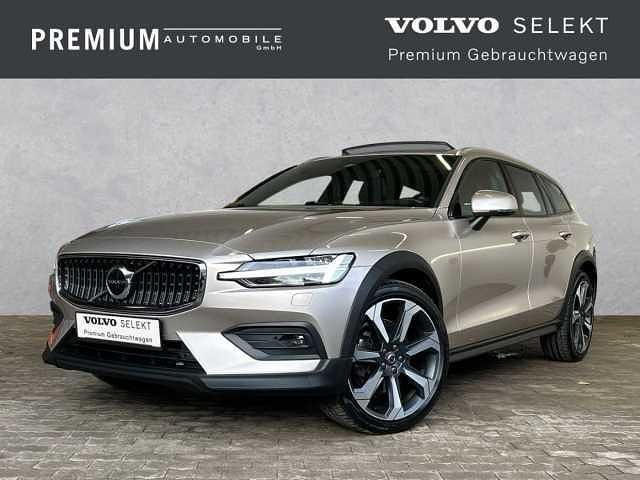 Gebraucht 2023 Volvo V60 CC Kombi | 38.890 € (Etwas zu teuer) - Bild 1/4