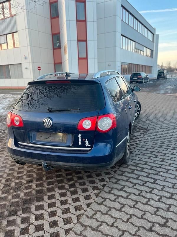 Gebraucht VW Passat 170 PS (125 kW) 2010 Blau Kombi