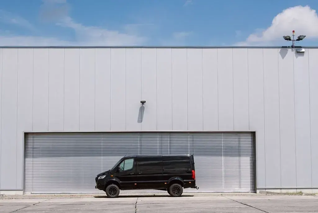 Neu Mercedes Sprinter 190 PS (139 kW) 2026 Schwarz Van