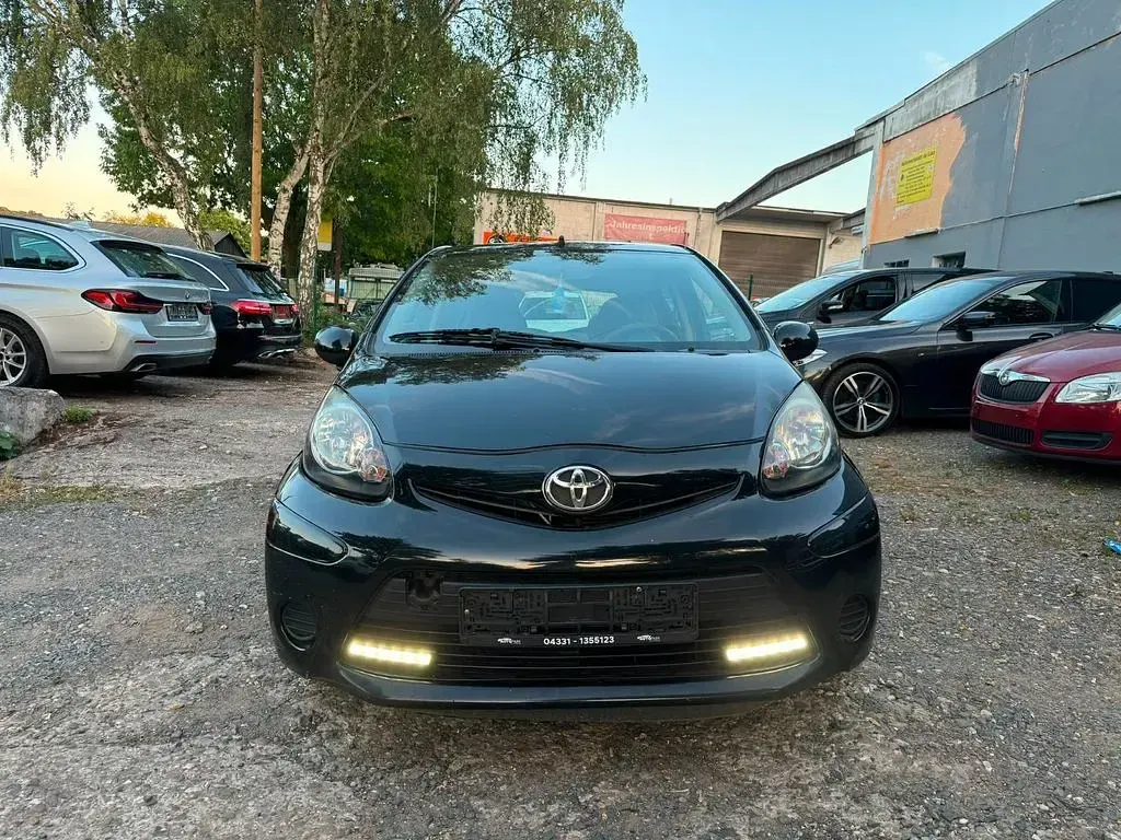 Gebraucht Toyota Aygo Cool 68 PS (50 kW) 2014 Schwarz Kleinwagen
