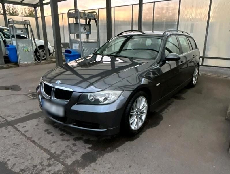 Gebraucht BMW 320 150 PS (110 kW) 2007 Grau Kombi