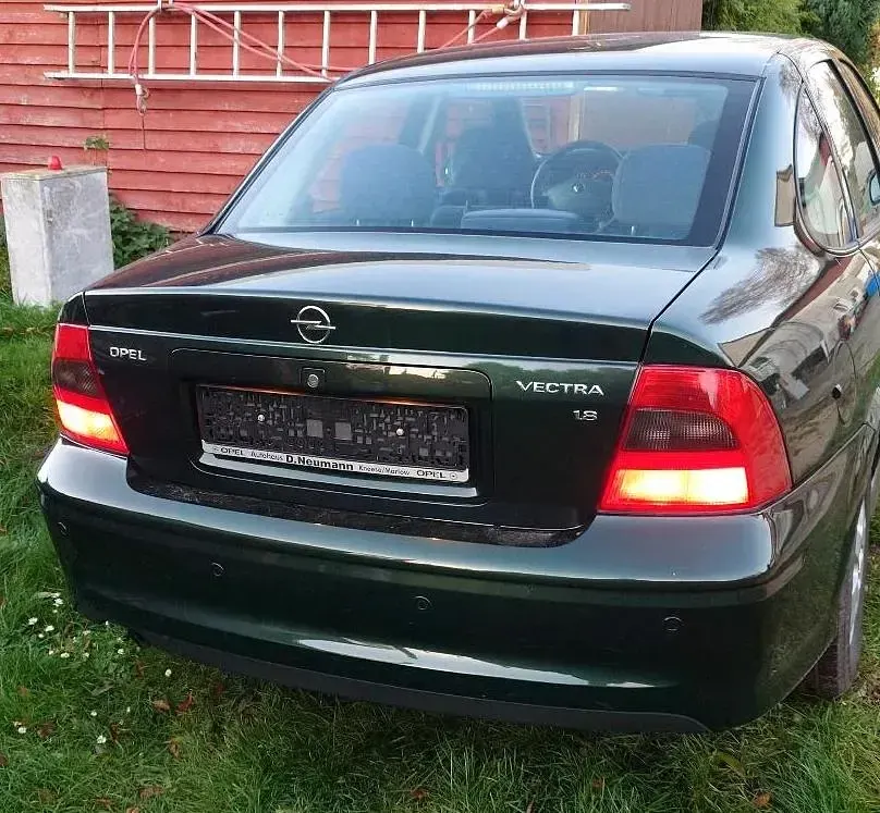 Używany Opel Vectra 125 KM (91 kW) 2001 Zielony Sedan/Limuzyna