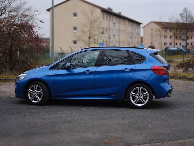Blau Gebraucht 2014 BMW 218 M Sport Kombi | 10.500 € (Fairer Preis) - Bild 1/4