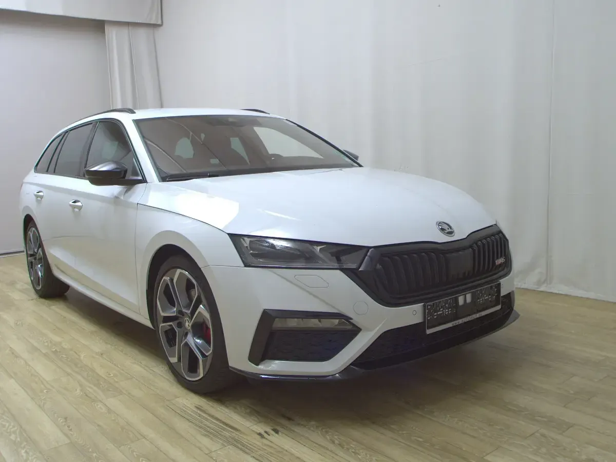 Gebraucht Skoda Octavia RS 200 PS (147 kW) 2023 Weiss Kombi