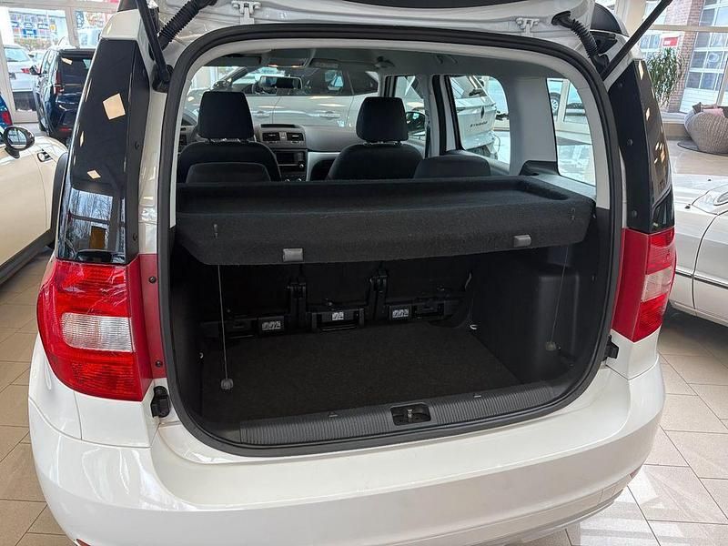 Gebraucht Skoda Yeti Cool Edition 110 PS (80 kW) 2016 Weiß SUV