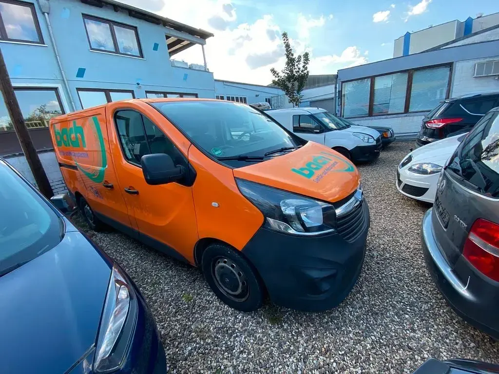 Gebraucht Opel Vivaro 116 PS (85 kW) 2015 Weiß Van / Kleinbus