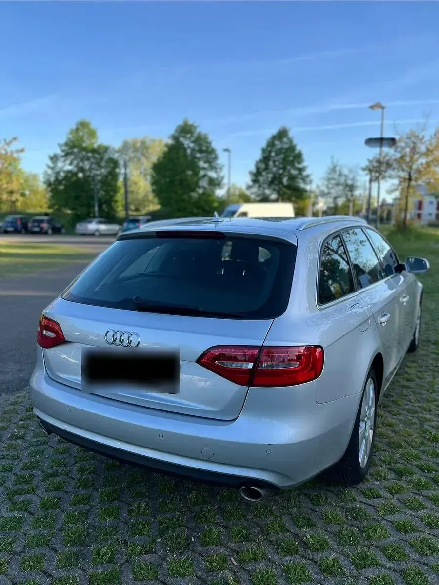 Gebraucht Audi A4 Attraction 204 PS (150 kW) 2014 Silber Kombi