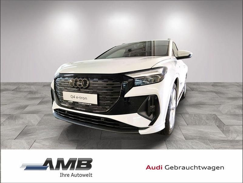 Gletscherweiß metallic Gebraucht 2023 Audi Q4 e-tron S-Line SUV | 42.650 € (Teuer) - Bild 1/3