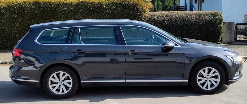 Gebraucht VW Passat Highline 179 PS (131 kW) 2017 Schwarz Kombi