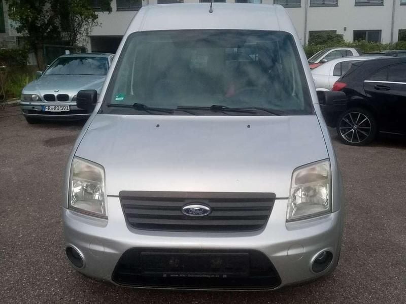 Gebraucht Ford Tourneo Connect Trend 110 PS (80 kW) 2010 Polarsilber metallic Van / Kleinbus