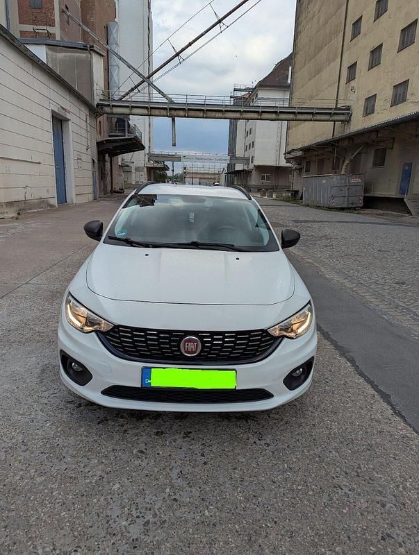 Weiß Gebraucht 2018 Fiat Tipo Kombi | 7.500 € (Guter Preis) - Bild 1/4