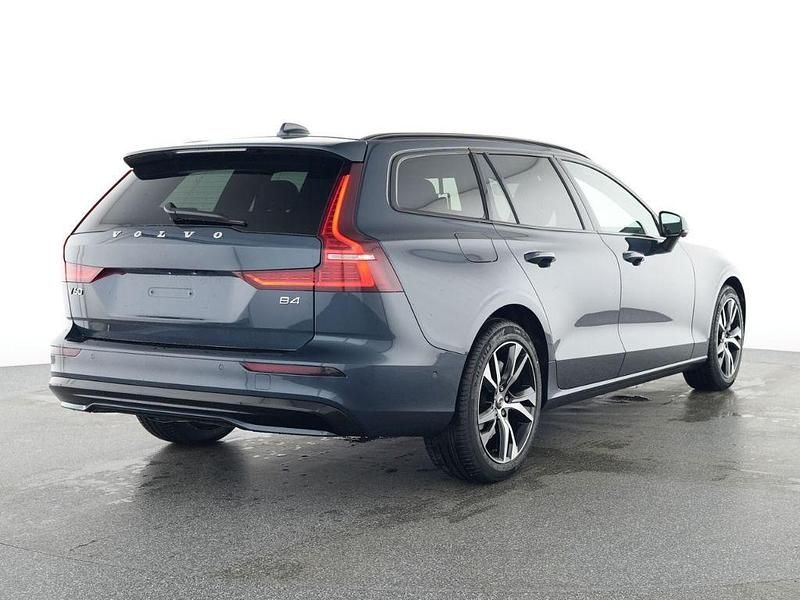 Gebraucht Volvo V60 Plus 197 PS (144 kW) 2025 Blau Kombi