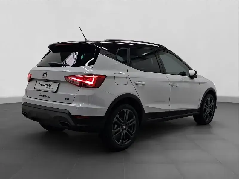 Neu Seat Arona FR 150 PS (110 kW) 2026 Weiß SUV