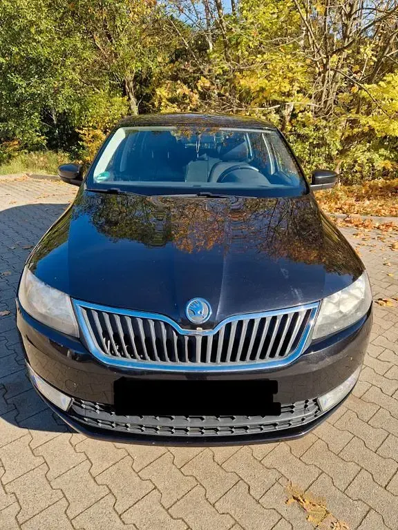 Gebraucht Skoda Rapid Drive 105 PS (77 kW) 2014 Schwarz Kleinwagen