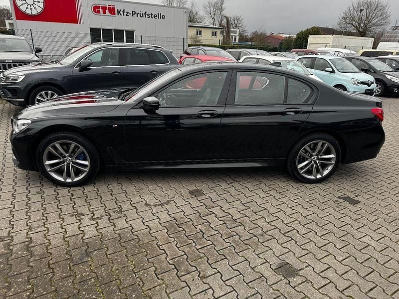 Gebraucht BMW 750 M Sport 449 PS (330 kW) 2018 Schwarz Limousine
