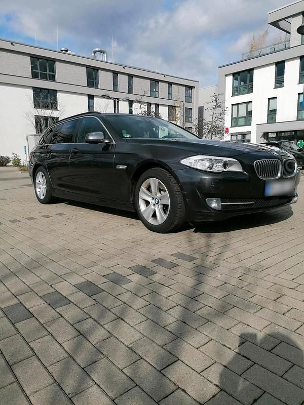 Gebraucht BMW 525 218 PS (160 kW) 2012 Grau Kombi