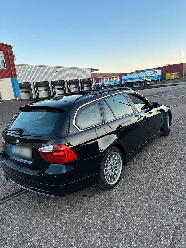 Gebraucht BMW 330 231 PS (169 kW) 2005 Schwarz Kombi