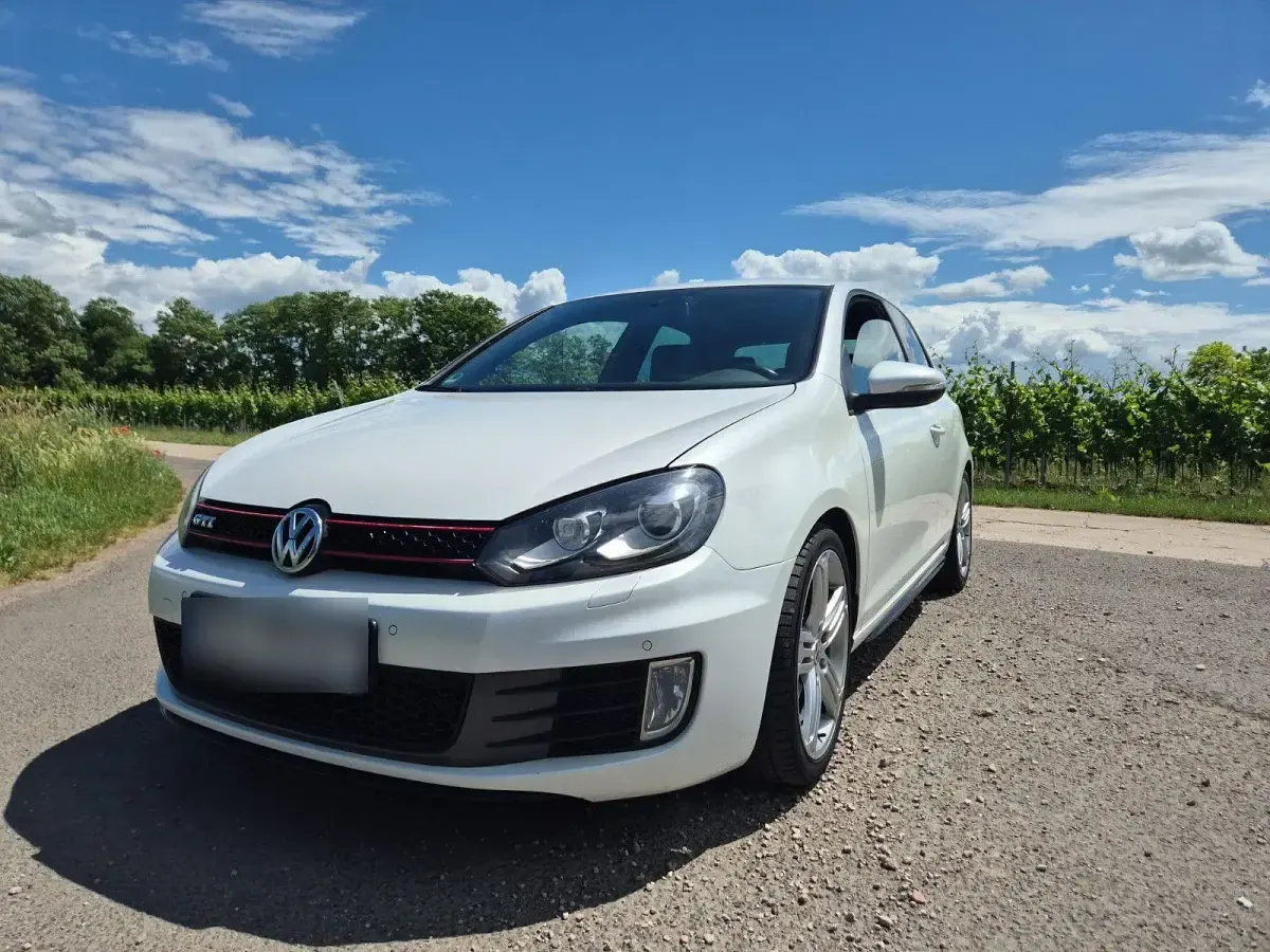 Gebraucht VW Golf VI GTI 211 PS (155 kW) 2010 Weiß Kleinwagen