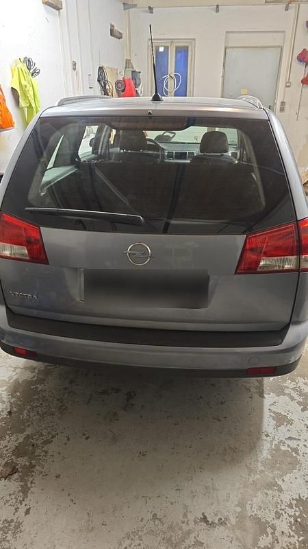 Gebraucht Opel Vectra 122 PS (89 kW) 2005 Grau Kombi