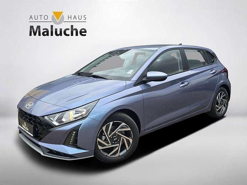 Neu Hyundai i20 Trend 101 PS (74 kW) 2025 Meta blue / mic Limousine