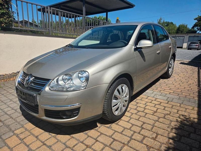 Beige Gebraucht 2006 VW Jetta Comfortline Limousine | 4.495 € (Etwas zu teuer) - Bild 1/4