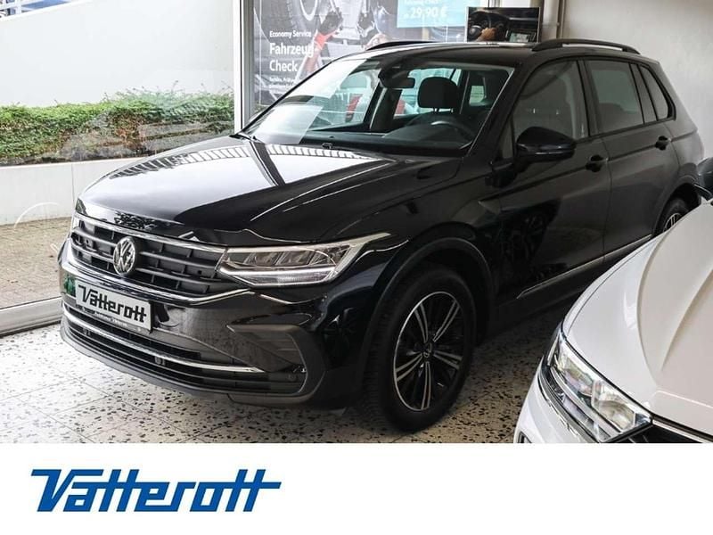 Schwarz Gebraucht 2023 VW Tiguan Life SUV | 26.930 € (Guter Preis) - Bild 1/4