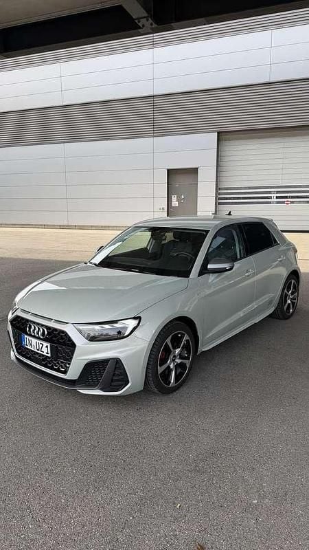 Gebraucht Audi A1 S-Line 207 PS (152 kW) 2025 Grau SUV