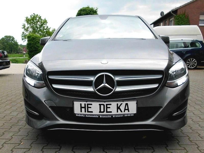 Gebraucht Mercedes B180 109 PS (80 kW) 2016 Mountaingrau  met. Van / Kleinbus