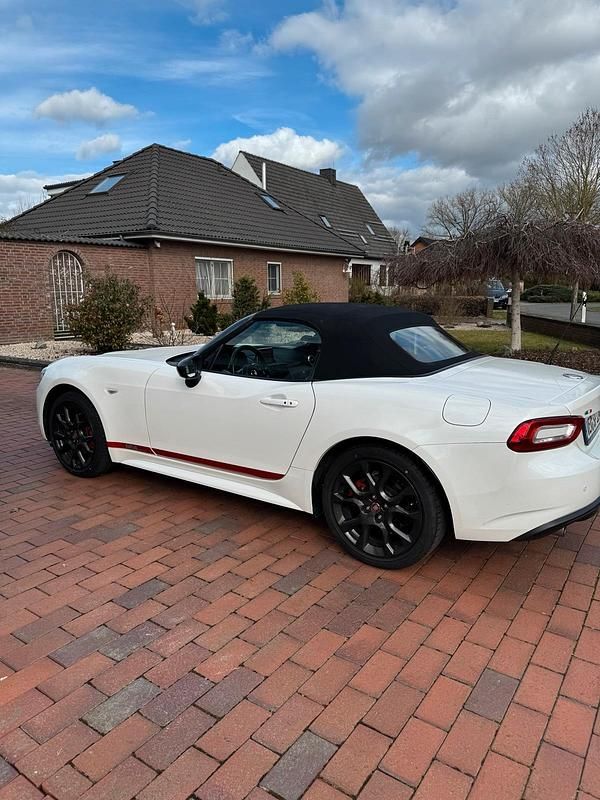 Gebraucht Fiat 124 Spider S 140 PS (102 kW) 2019 Weiß Cabrio