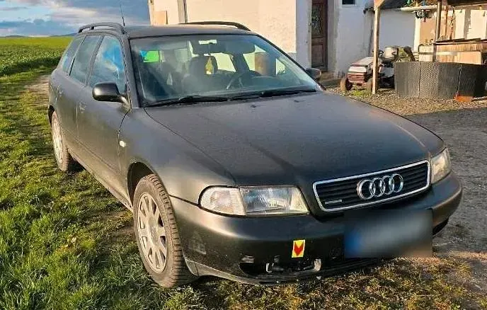 Gebraucht Audi A4 110 PS (80 kW) 1997 Schwarz Kombi