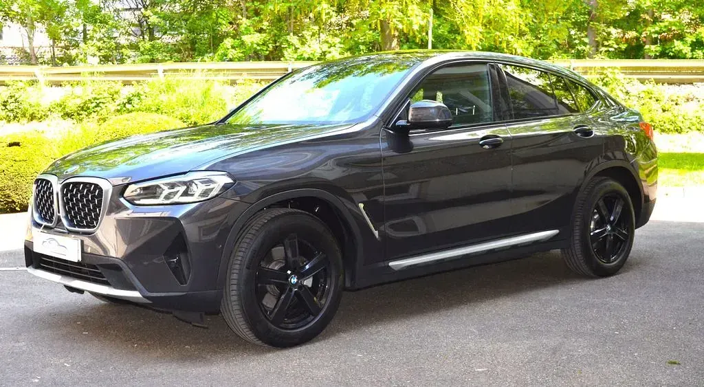 Gebraucht BMW X4 Performance 190 PS (139 kW) 2022 Grau SUV