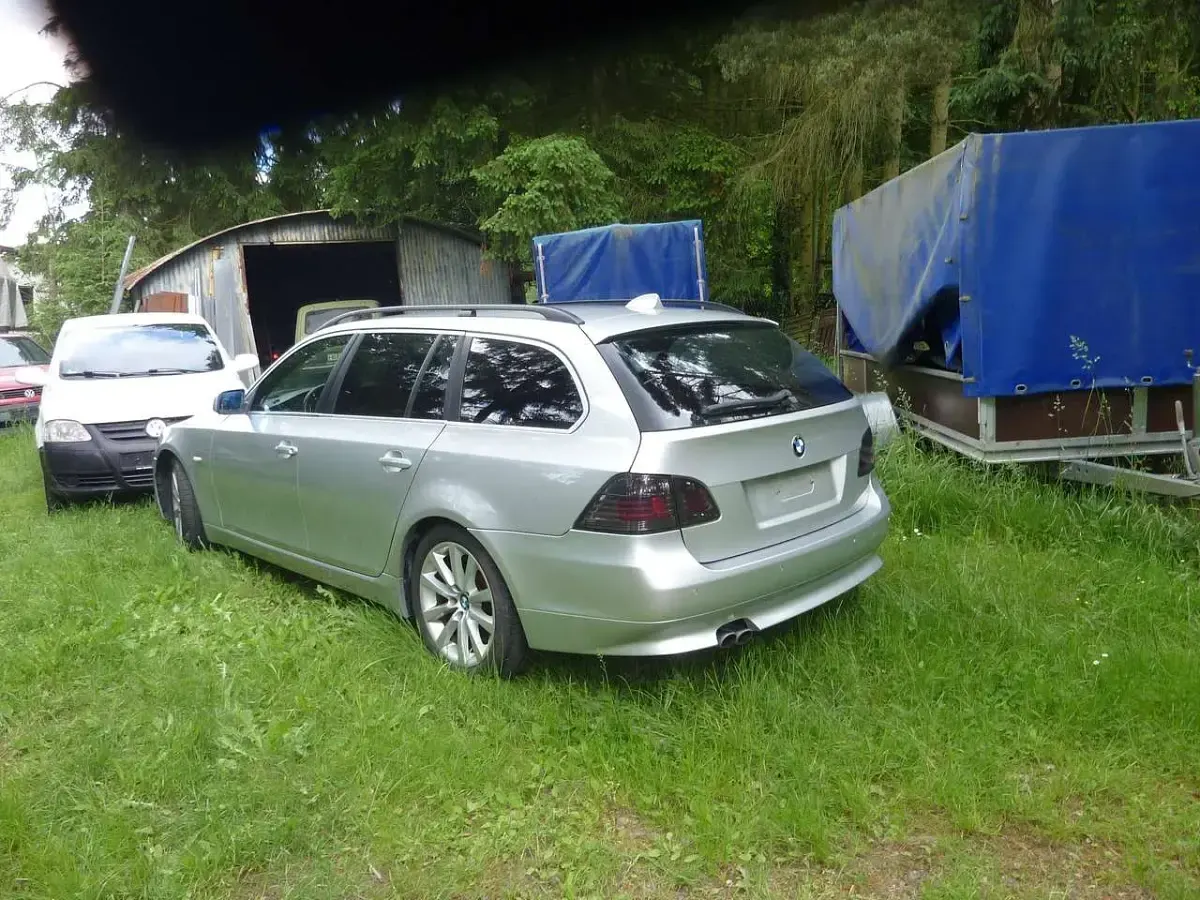 Gebraucht BMW 525 Exclusive 192 PS (141 kW) 2004 Silber Kombi