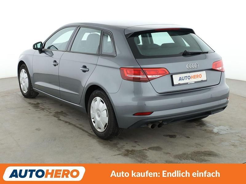 Gebraucht Audi A3 Comfort 150 PS (110 kW) 2017 Grau Limousine