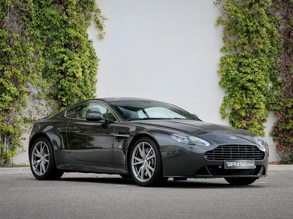 Second-hand Aston Martin V8 Vantage 2018 Gri Coupe