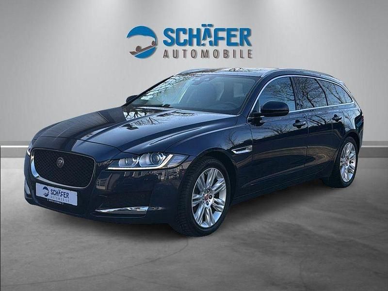 Blau Gebraucht 2018 Jaguar XF Sportbrake Portfolio Kombi | 15.950 € - Bild 1/4