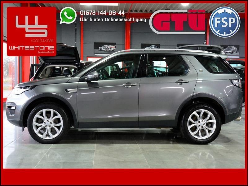 Grau (metallic) Gebraucht 2017 Land Rover Discovery Sport HSE SUV | 19.470 € (Teuer) - Bild 1/4