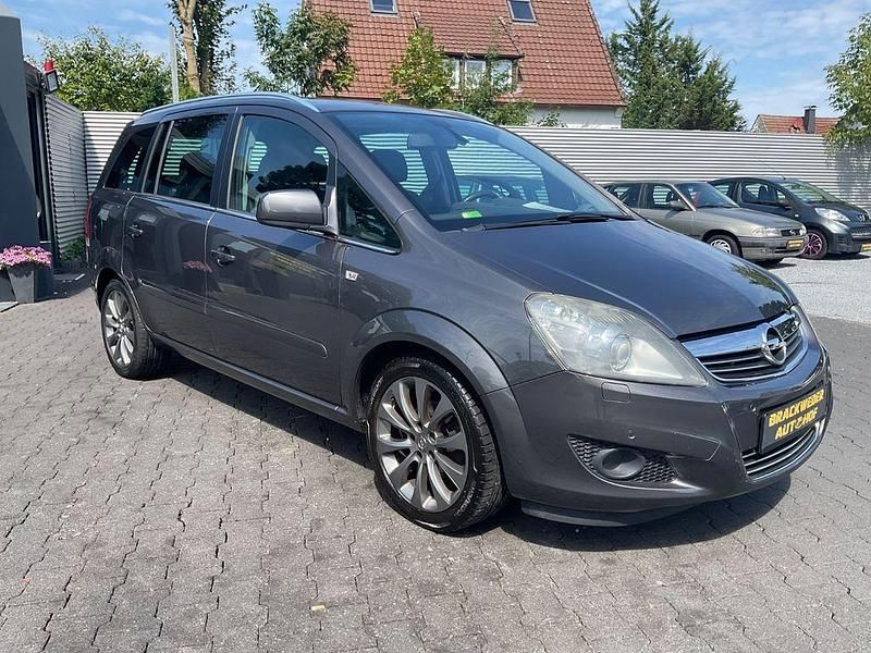 Grau Gebraucht 2010 Opel Zafira Innovation Van / Kleinbus | 3.990 € (Fairer Preis) - Bild 1/4