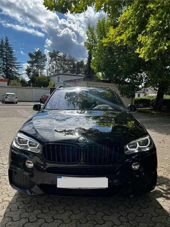 Schwarz Gebraucht 2019 BMW X5 Comfort Edition SUV | 43.200 € - Bild 1/4