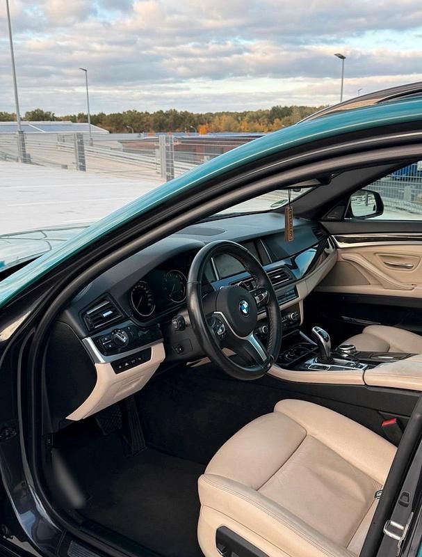 Gebraucht BMW 530 256 PS (188 kW) 2014 Grau Kombi