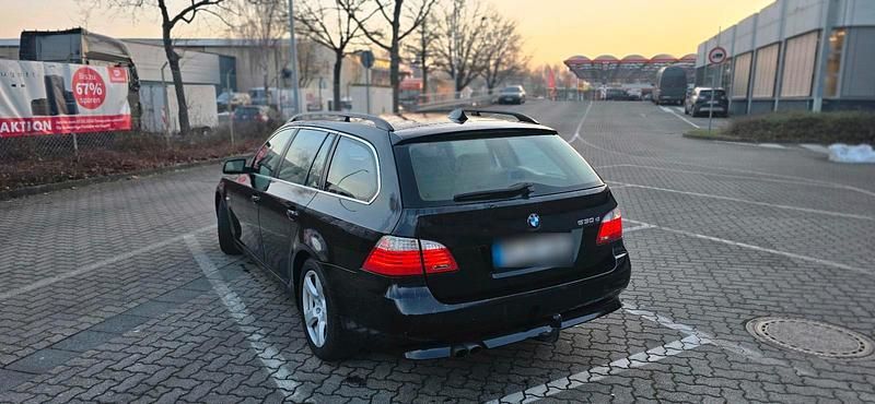 Gebraucht BMW 530 235 PS (172 kW) 2008 Schwarz Kombi